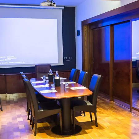 Jet Hotel, Sure Collection By Western Gallarate
