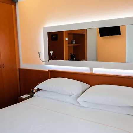 Jet Hotel, Sure Collection By Western Hotell 4*
