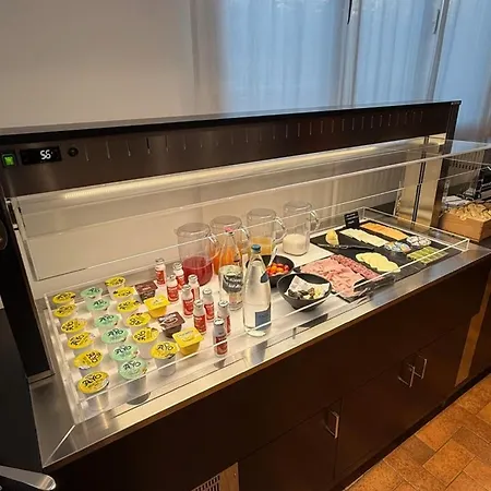 Jet Hotel, Sure Collection By Western 4*