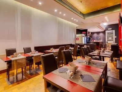 Jet Hotel, Sure Collection By Western Hotell