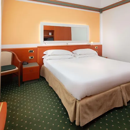 Jet Hotel, Sure Collection By Western Gallarate