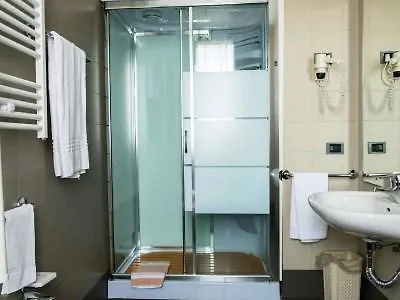 Jet Hotel, Sure Collection By Western Gallarate