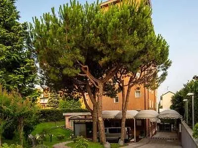 Jet Hotel, Sure Collection By Western 4*