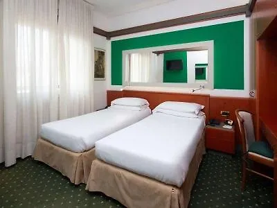 Jet Hotel, Sure Collection By Western Hotel 4*