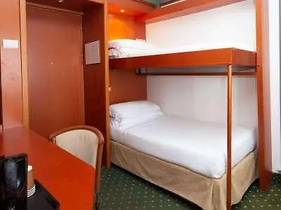 Jet Hotel, Sure Collection By Western Hotel 4*